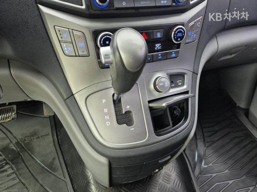 Hyundai Starex — miniaturë 8