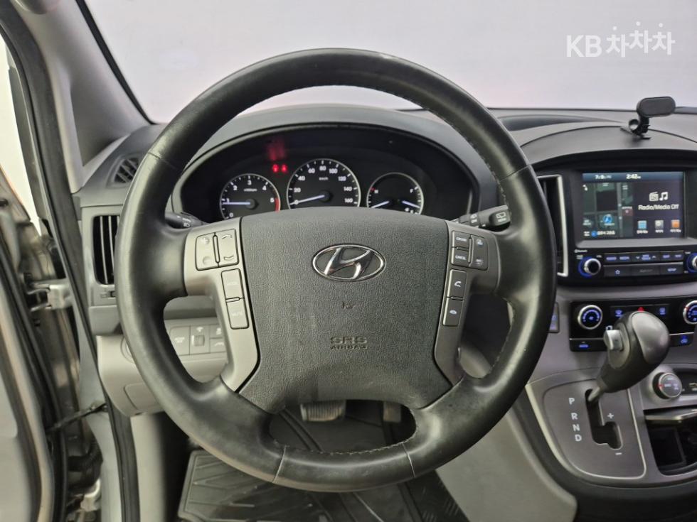 Hyundai Starex — miniaturë 9