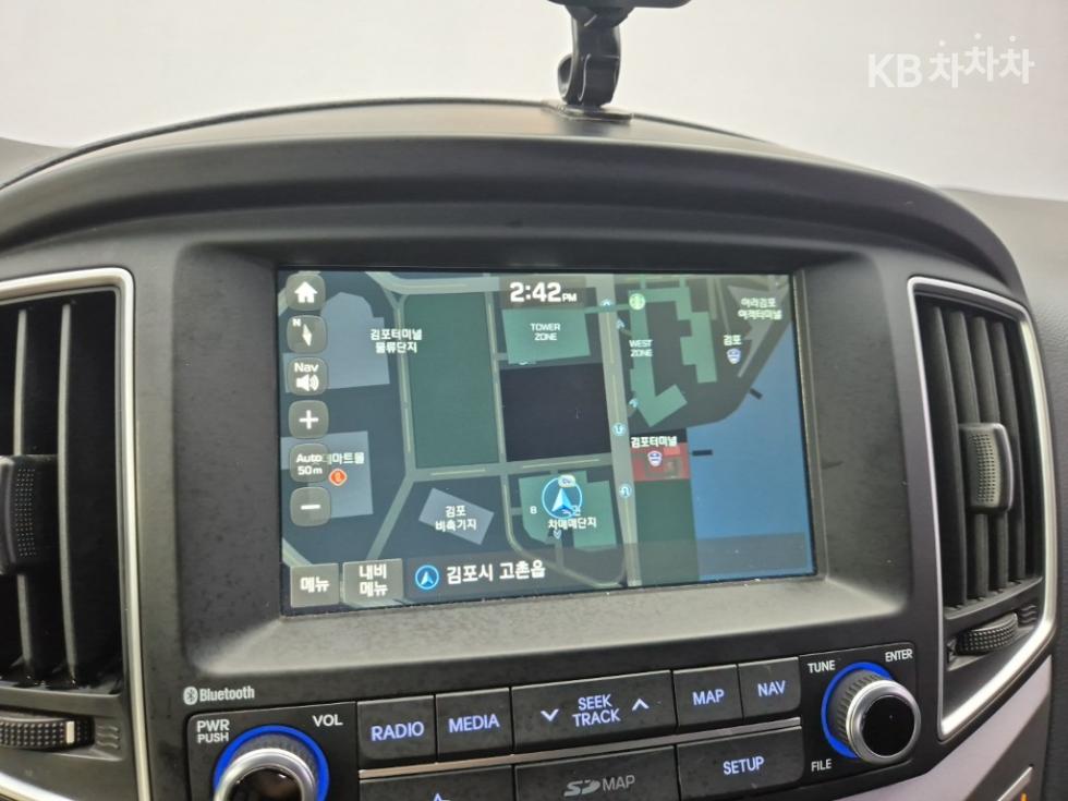 Hyundai Starex — miniaturë 13