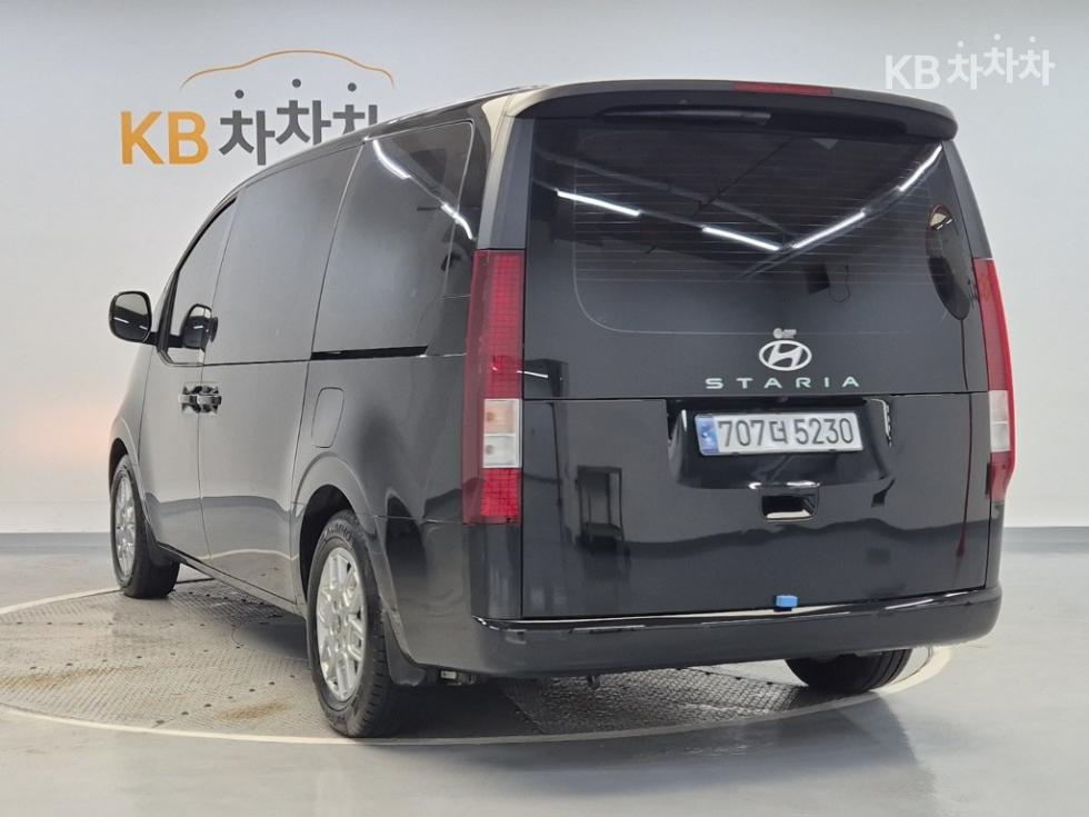 Hyundai Staria — miniaturë 2