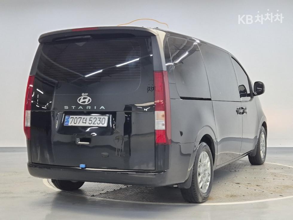 Hyundai Staria — miniaturë 3
