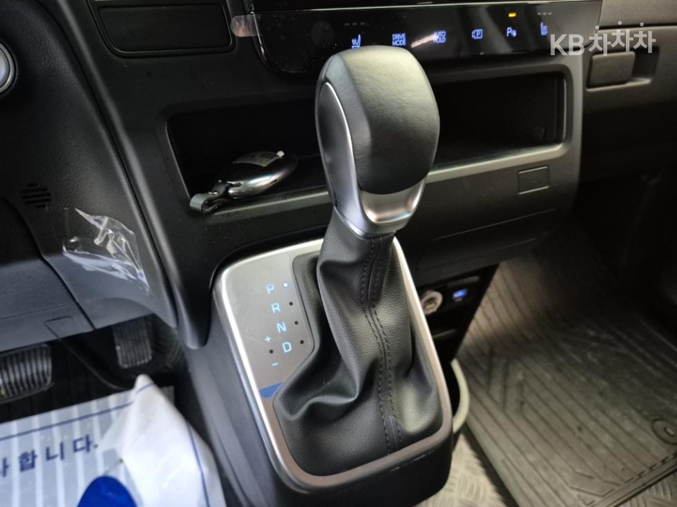 Hyundai Staria — miniaturë 8