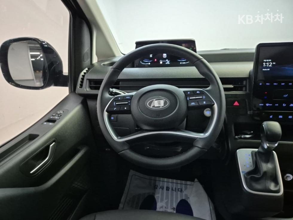 Hyundai Staria — miniaturë 9