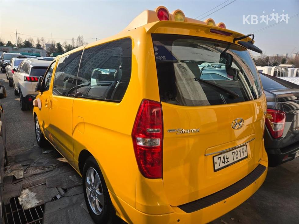 Hyundai Starex — miniaturë 4