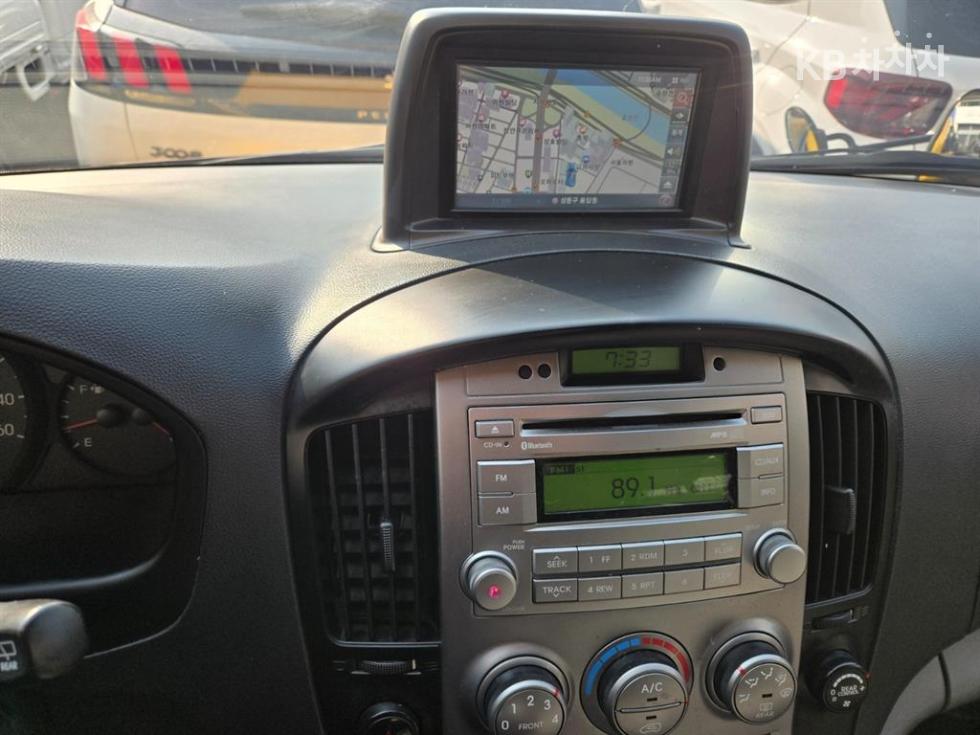 Hyundai Starex — miniaturë 9