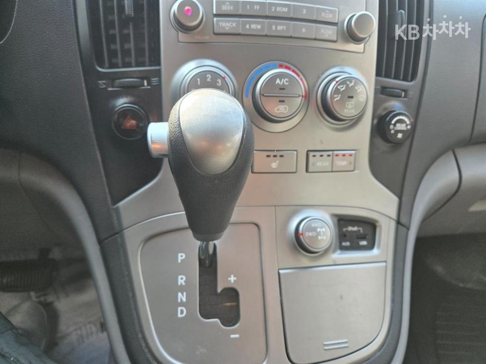 Hyundai Starex — miniaturë 11