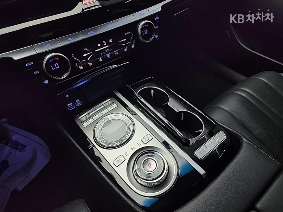 Genesis G80 — miniaturë 8