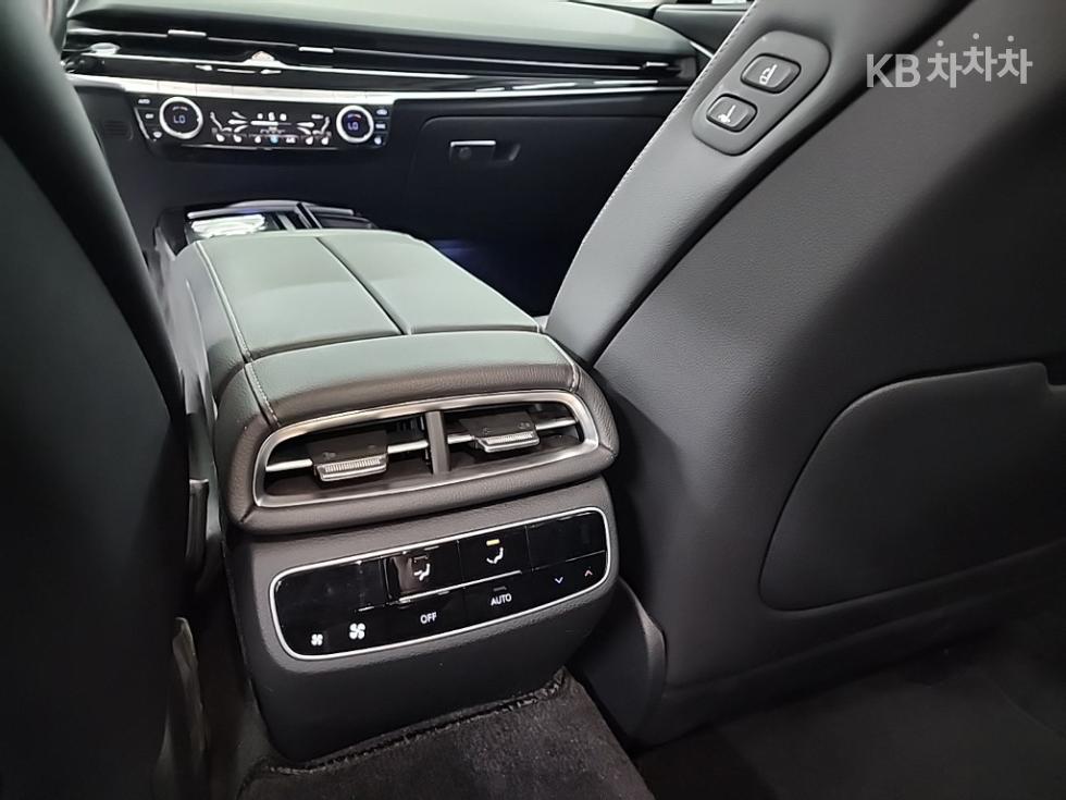 Genesis G80 — miniaturë 13