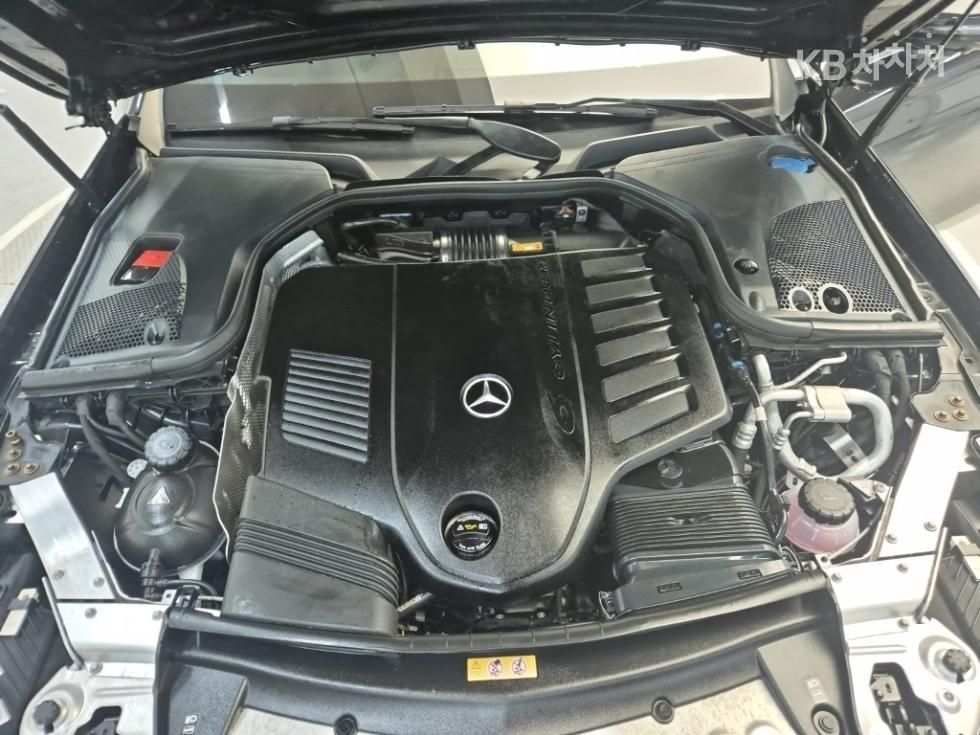 Mercedes-Benz E-klasse — miniaturë 5