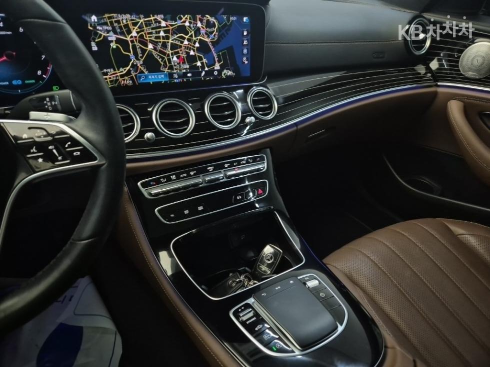 Mercedes-Benz E-klasse — miniaturë 10