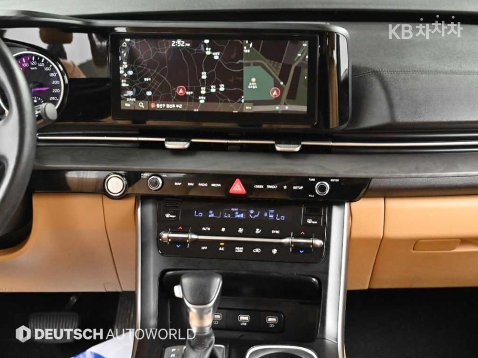 Kia Carnival — miniaturë 14