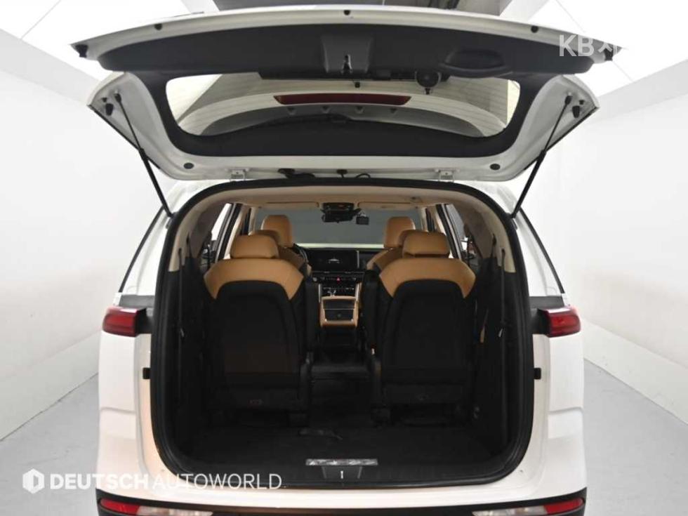 Kia Carnival — miniaturë 19