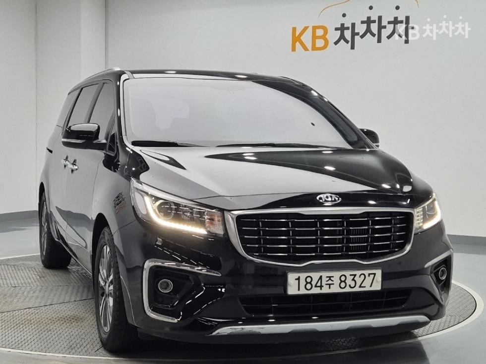 Kia Carnival — miniaturë 4