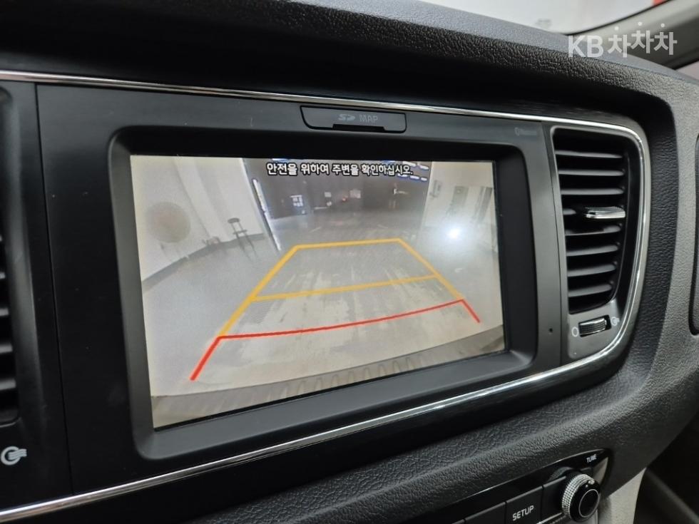 Kia Carnival — miniaturë 14
