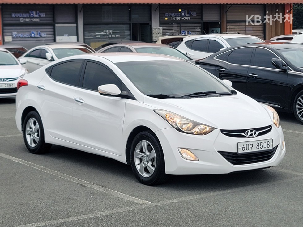 Hyundai Avante — miniaturë 3