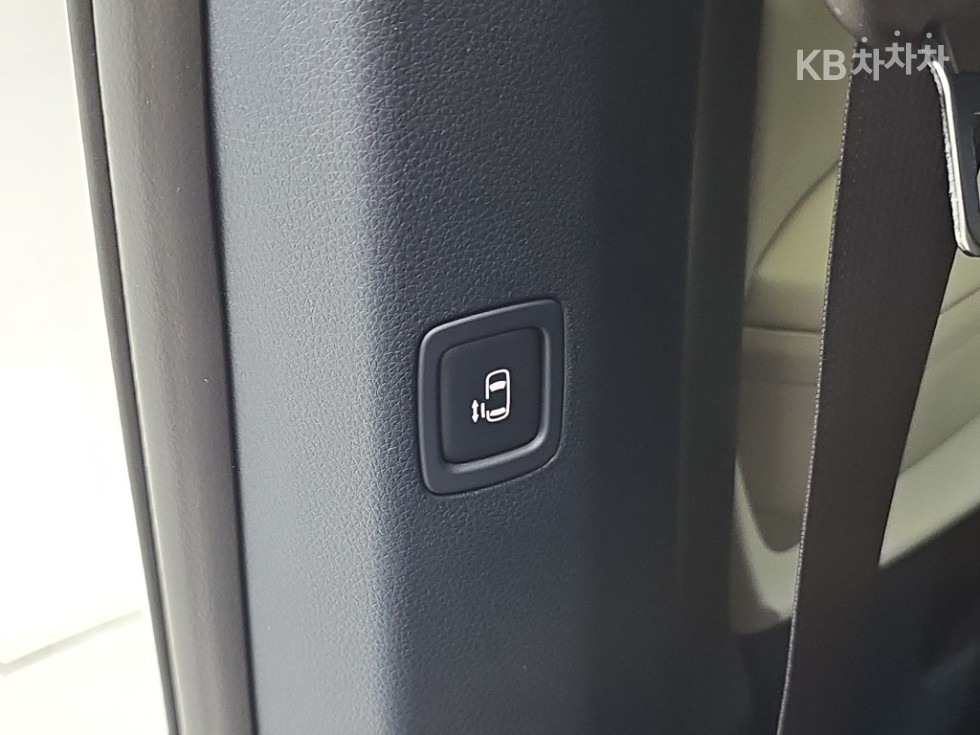Kia Carnival — miniaturë 22