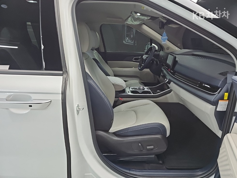 Kia Carnival — miniaturë 19