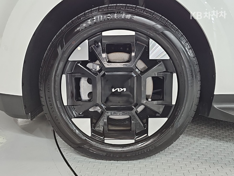 Kia Carnival — miniaturë 25