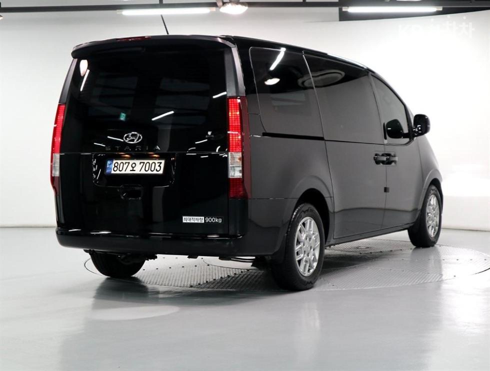 Hyundai Staria — miniaturë 3