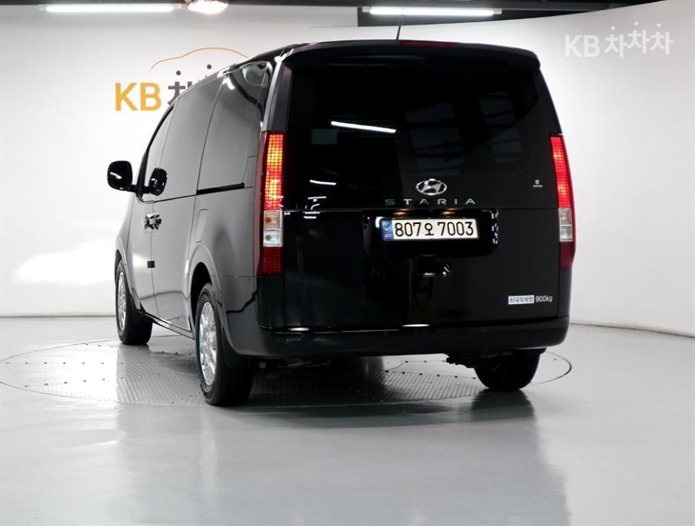 Hyundai Staria — miniaturë 4