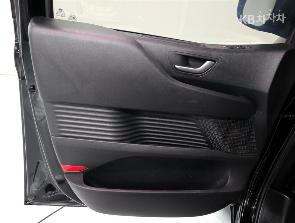 Hyundai Staria — miniaturë 7