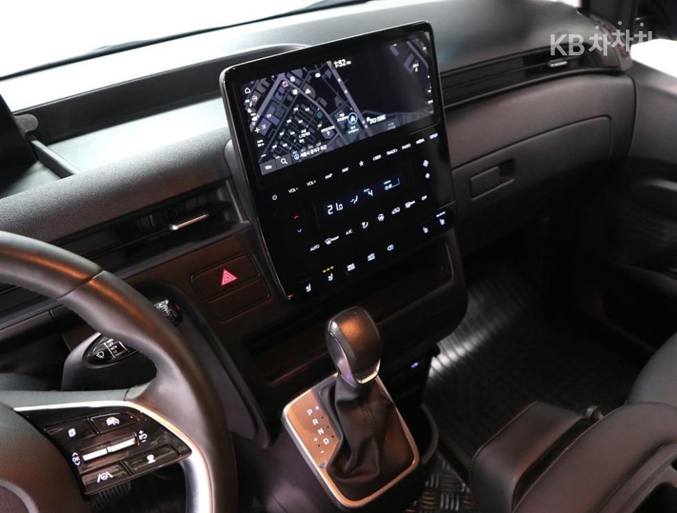 Hyundai Staria — miniaturë 10