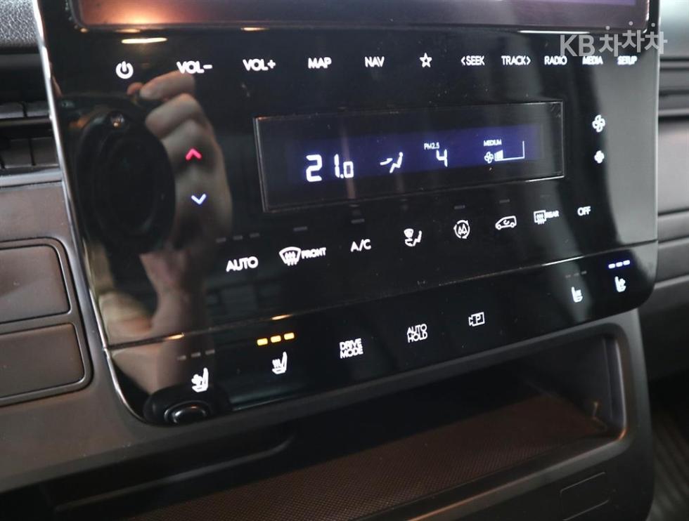 Hyundai Staria — miniaturë 13