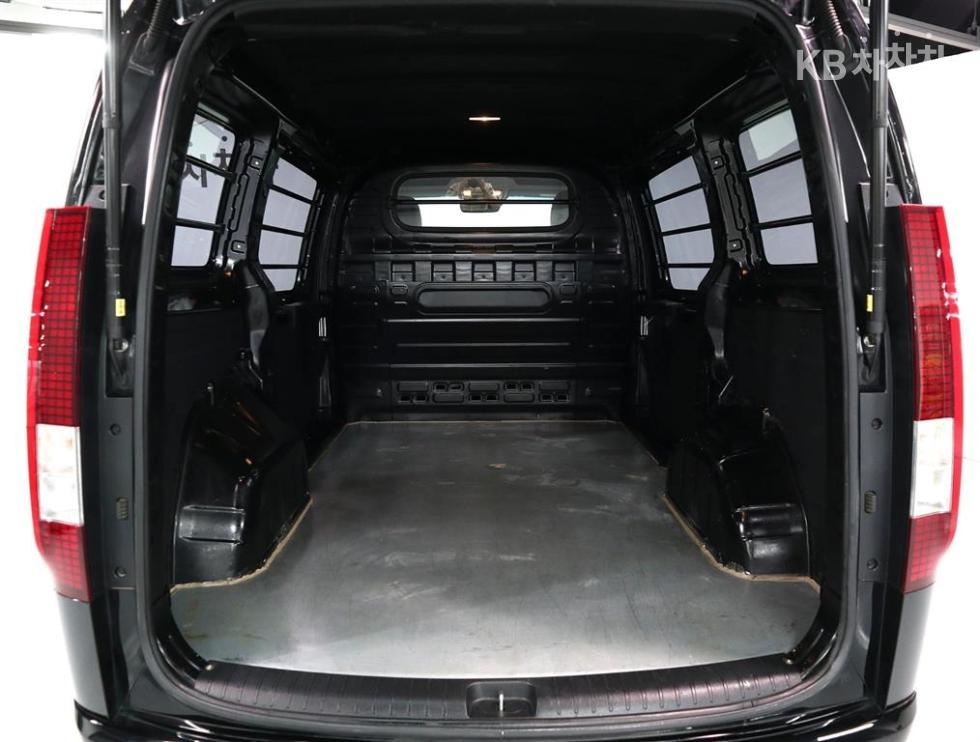Hyundai Staria — miniaturë 17