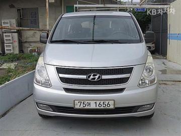 Hyundai Starex 12인승 왜건 CVX — foto 1