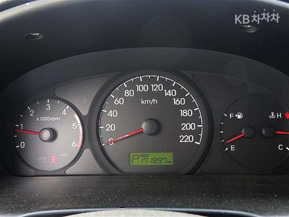 Hyundai Starex — miniaturë 10