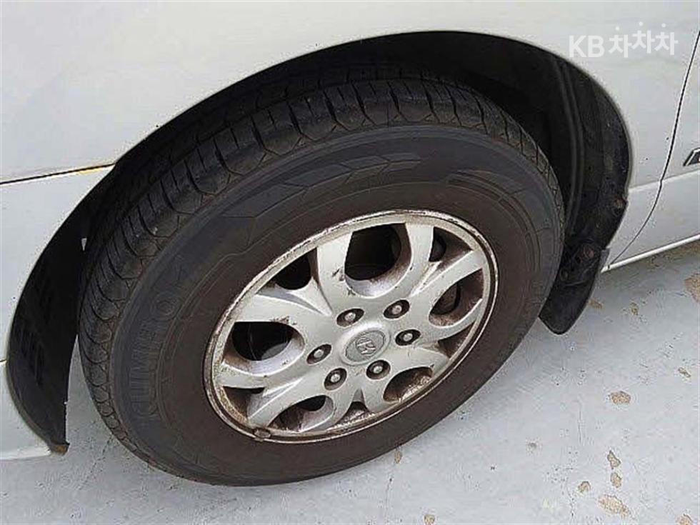 Hyundai Starex — miniaturë 18