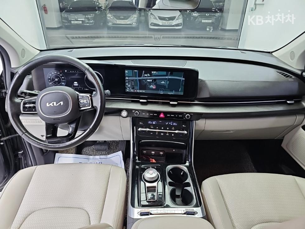 Kia Carnival — miniaturë 7
