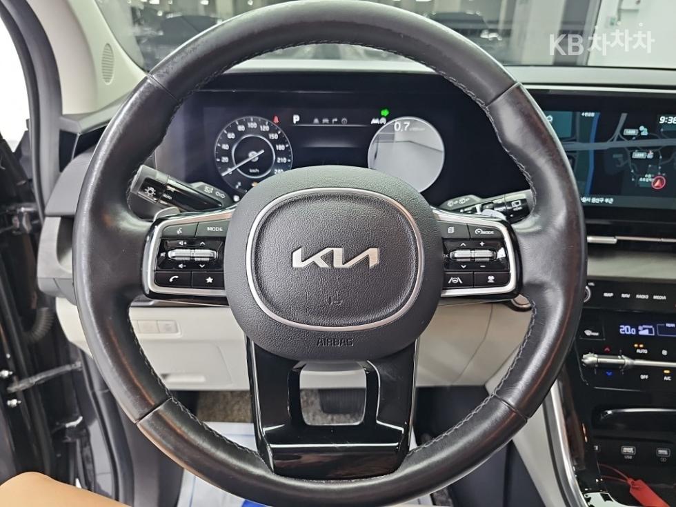 Kia Carnival — miniaturë 9