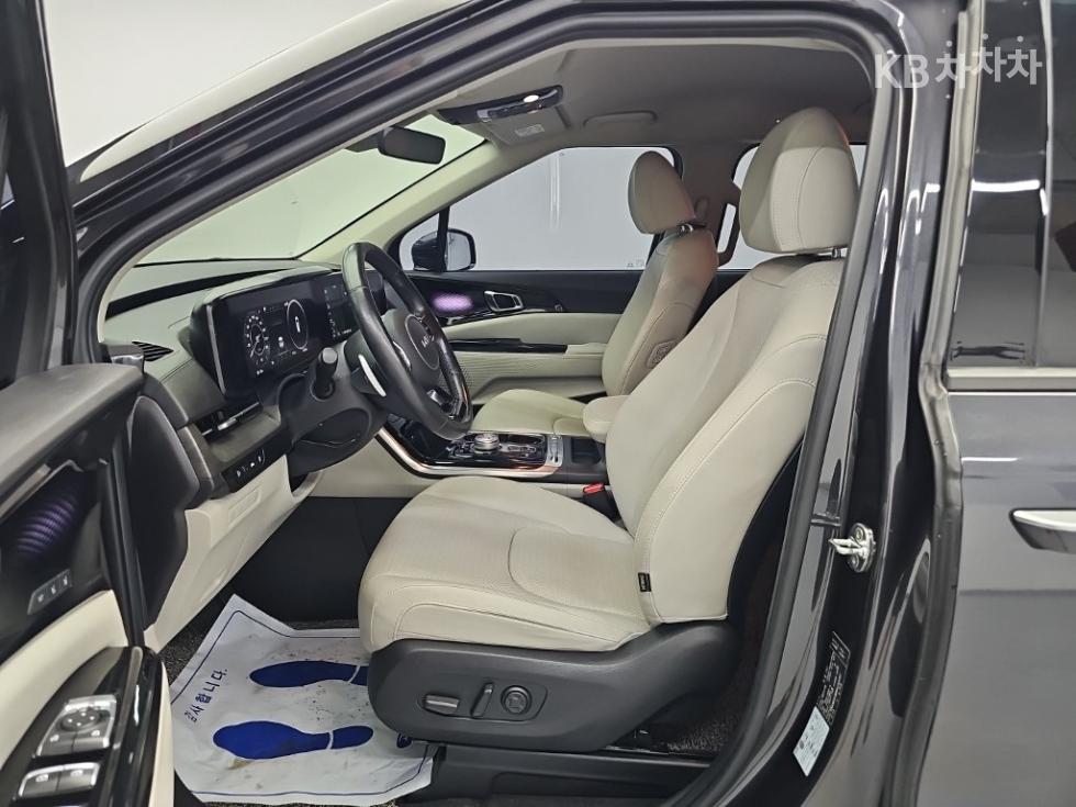 Kia Carnival — miniaturë 11