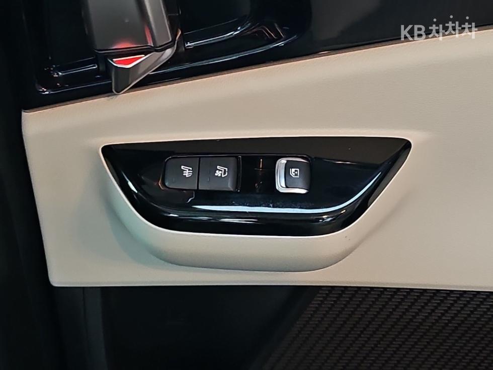 Kia Carnival — miniaturë 14