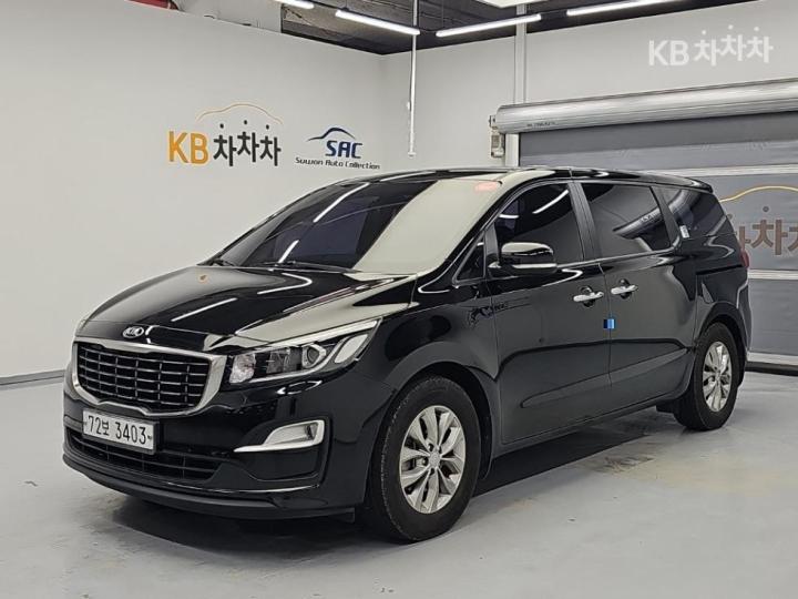 Kia Carnival 11-Seater Deluxe — foto 1