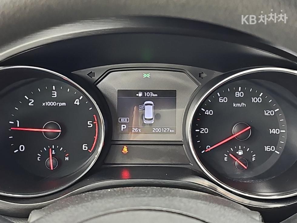 Kia Carnival — miniaturë 6