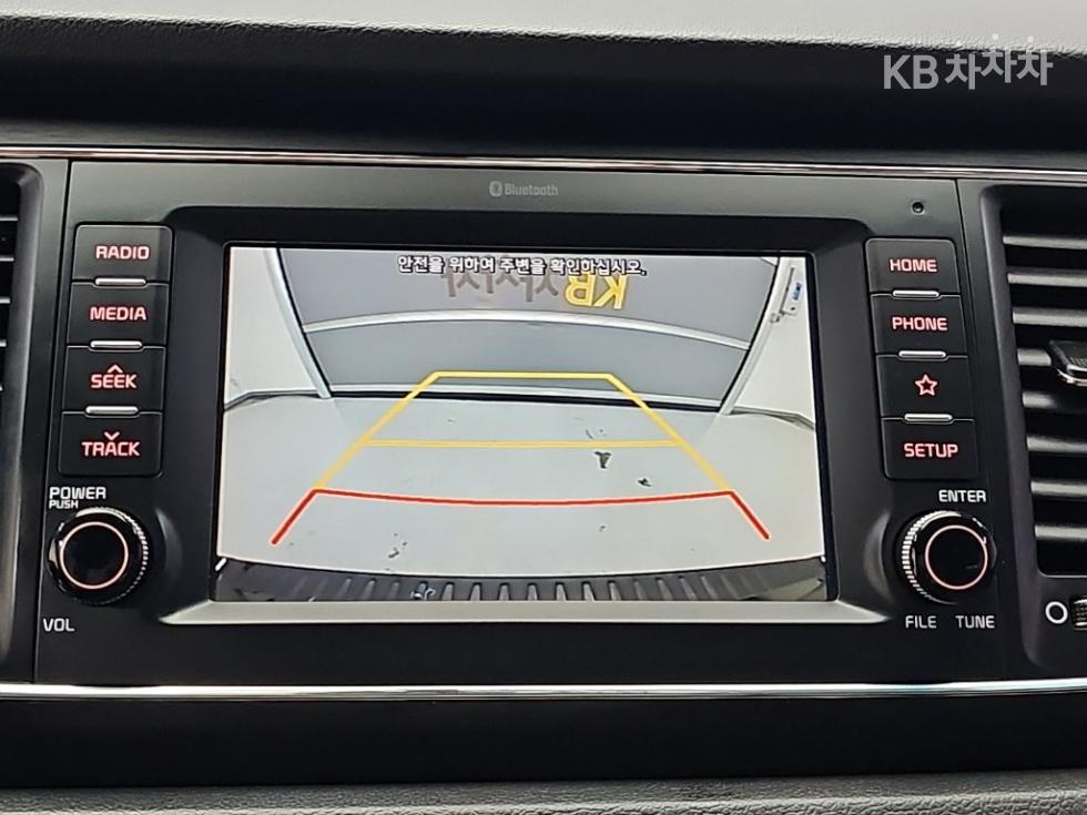 Kia Carnival — miniaturë 15