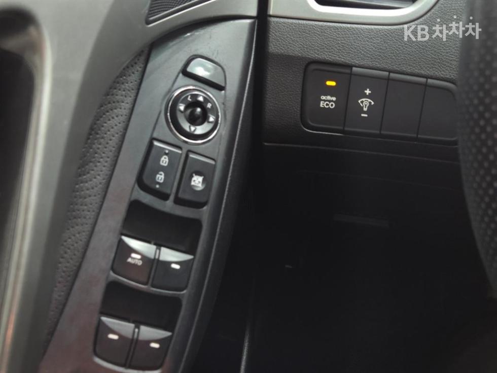 Hyundai Avante — miniaturë 15