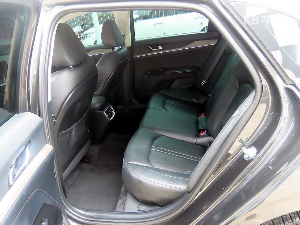 Kia K5 — miniaturë 6