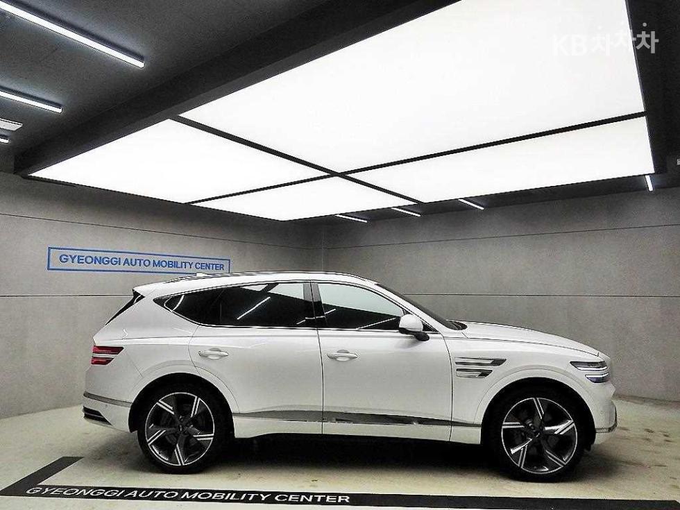 2024 Genesis GV80 photo