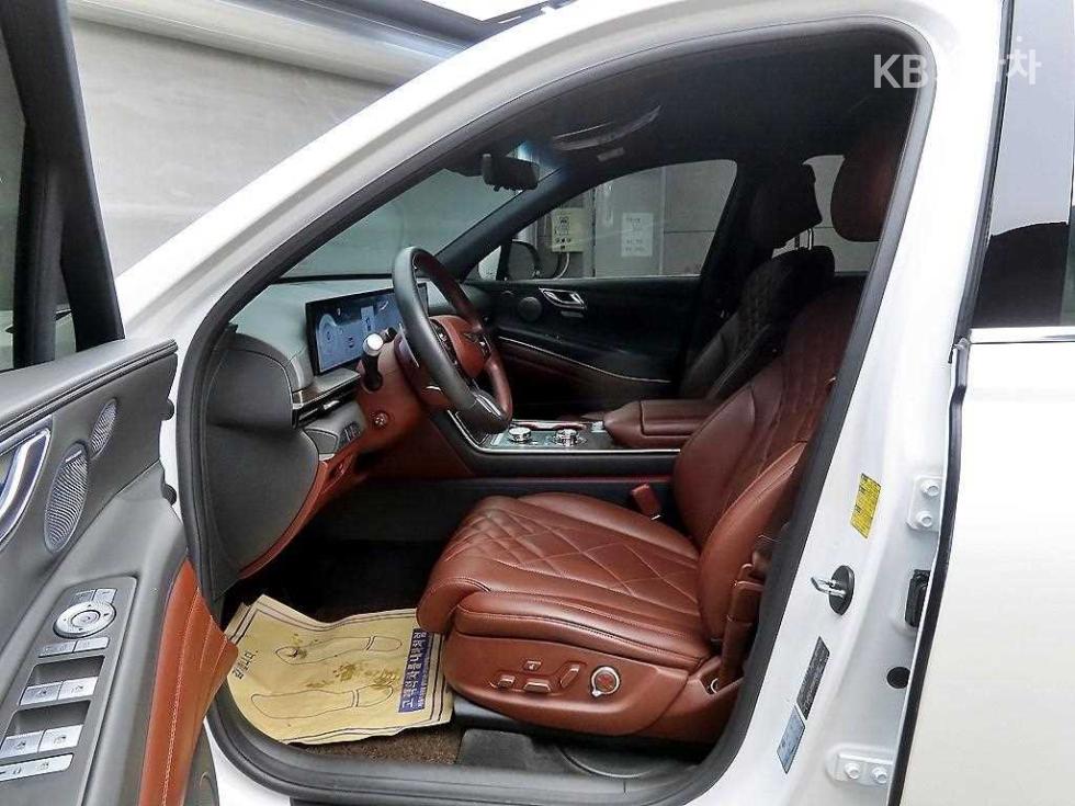 2024 Genesis GV80 photo