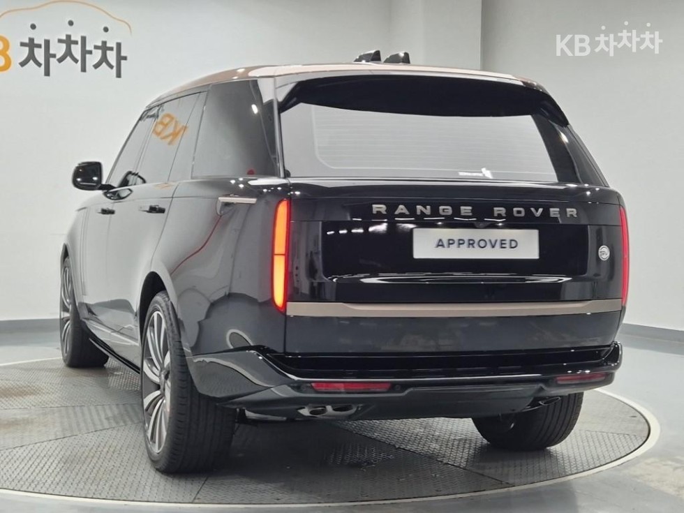Land Rover Range Rover — miniaturë 2