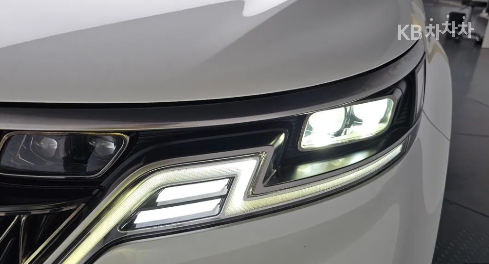 Kia Carnival — miniaturë 6