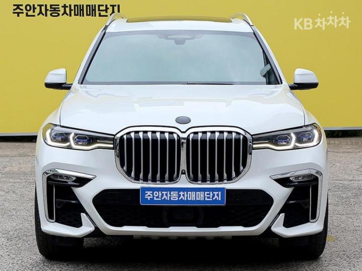 BMW X7 xDrive 40i M Sport 6STR — foto 1
