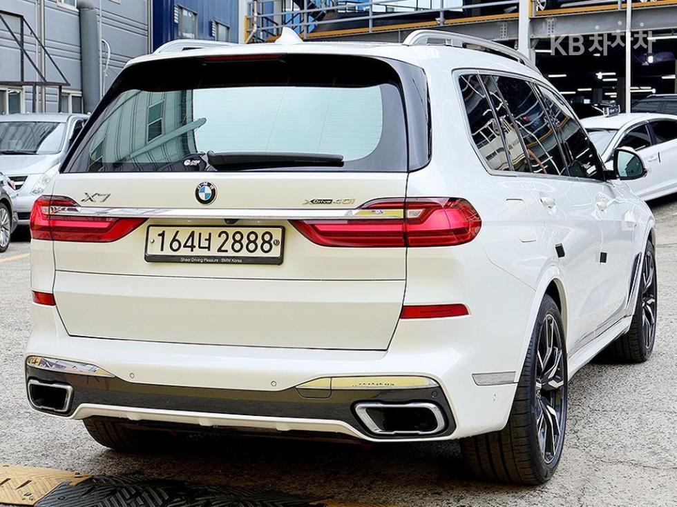 BMW X7 — miniaturë 4