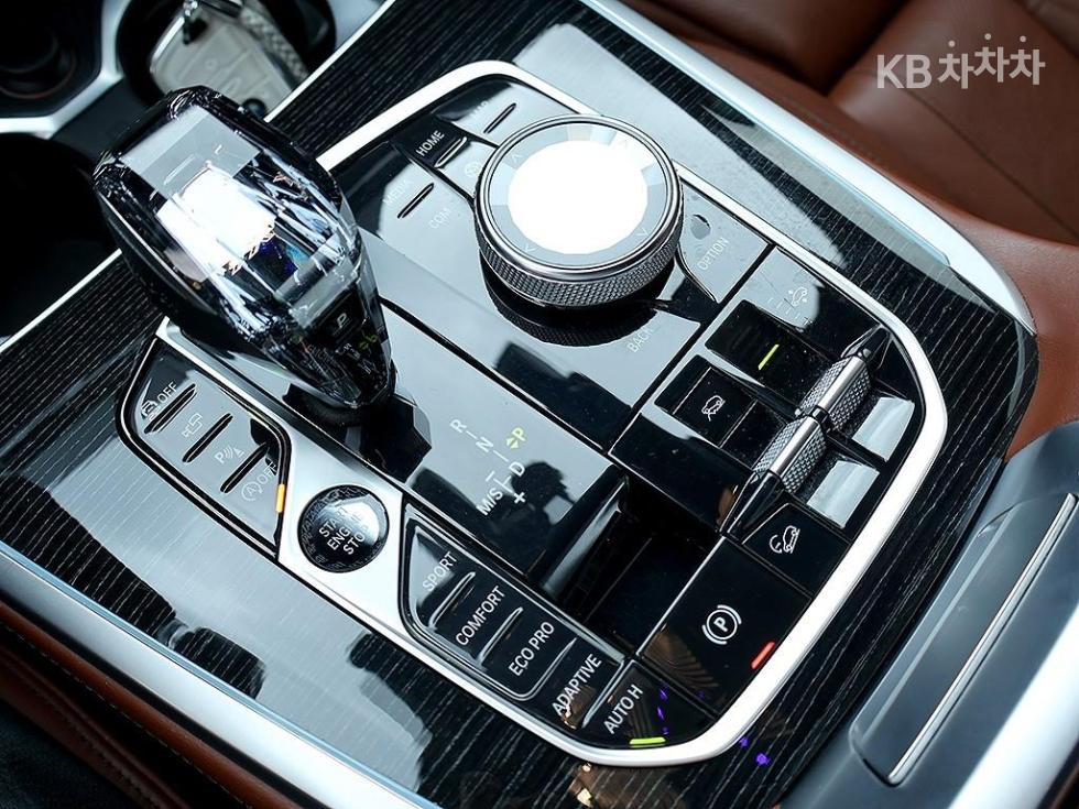 BMW X7 — miniaturë 7