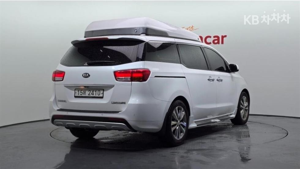 Kia Carnival — miniaturë 2