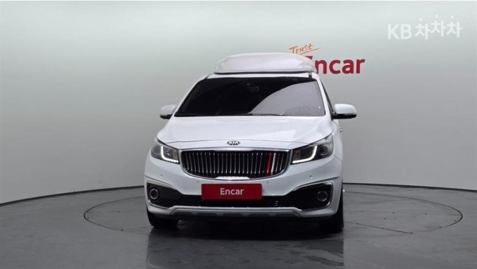 Kia Carnival — miniaturë 3