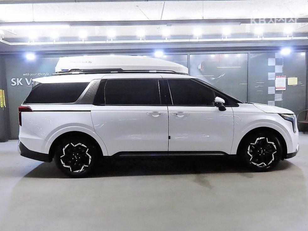 Kia Carnival — miniaturë 3